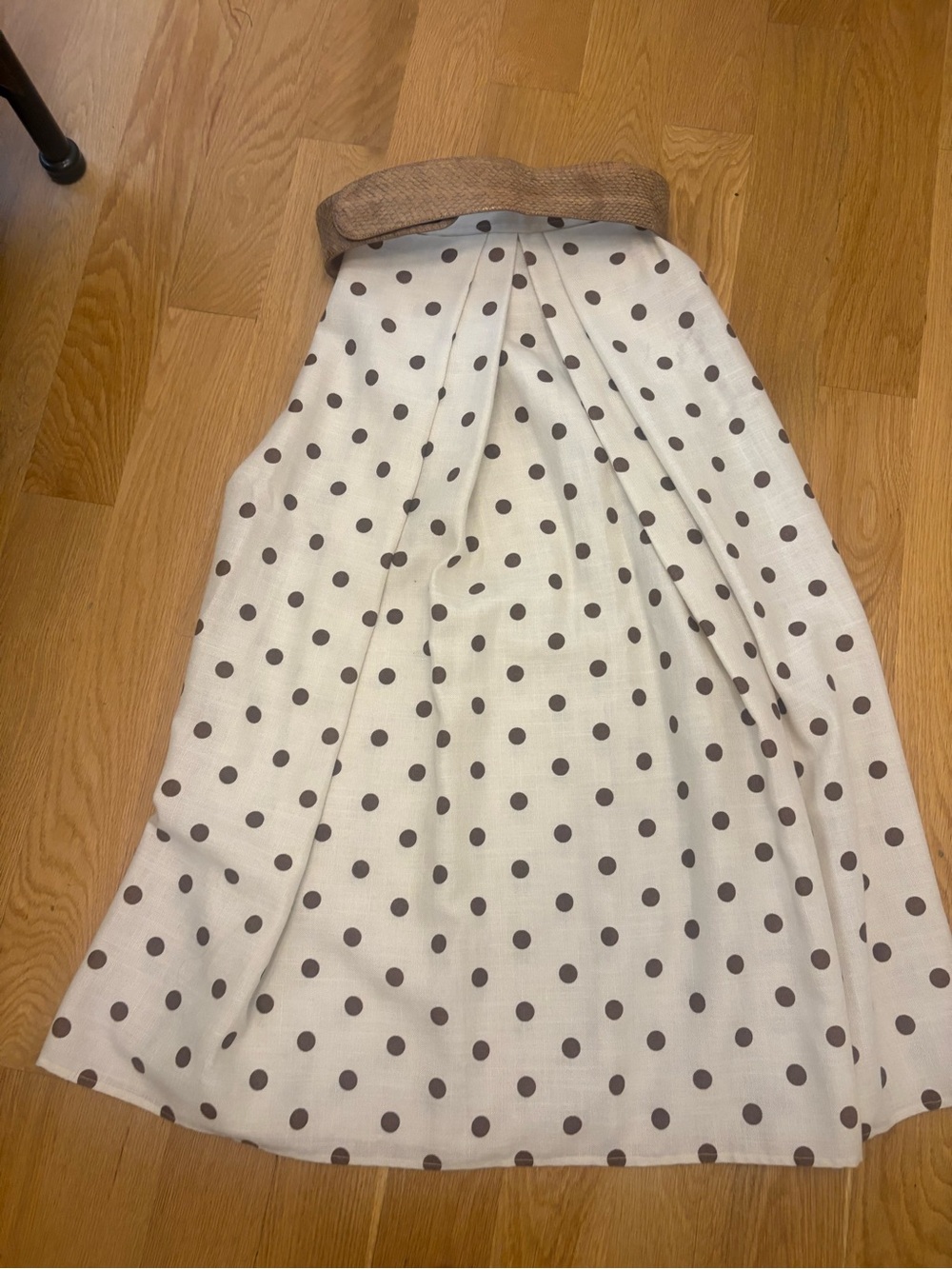 Vtg donna Karan Polka Dot A-Line Midi Skirt in White and Brown Sz 2 with belt!